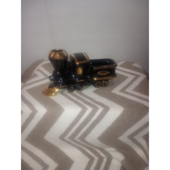 Locomotive Train TV Planter Ceramic MCM Retro 50s Black, Gold 8 3/4L X 5in Tall - Picture 2 of 6